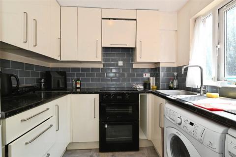 1 bedroom flat to rent, Tilebarn Close, Henley-on-thames, RG9