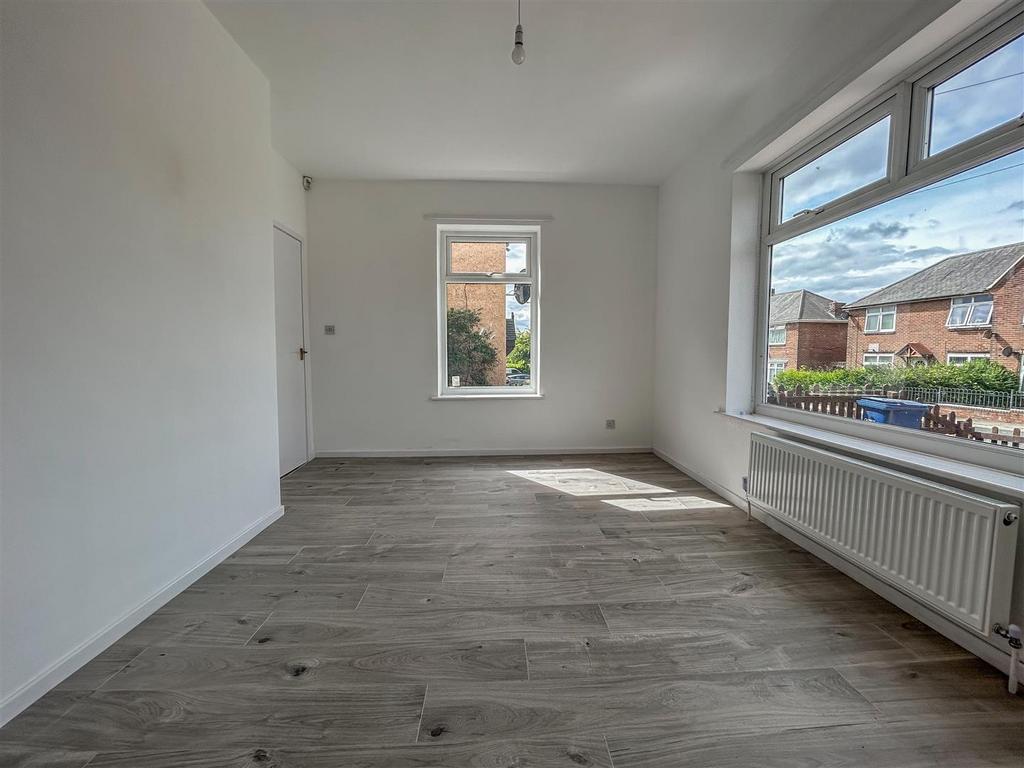 Hillsleigh Road, Cowgate - View 2