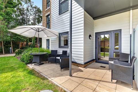 2 bedroom retirement property for sale, Queens Road, Surrey KT13