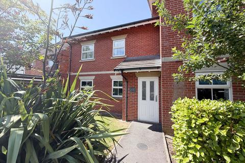 2 bedroom flat for sale, Berkeley Court Higher Green, Poulton-Le-Fylde and parking space, Lancashire, FY6 7AW