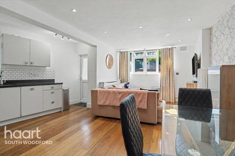 2 bedroom duplex for sale, Wynndale Road, London