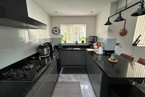 4 bedroom house to rent, Dorset Avenue, Cheadle, SK8