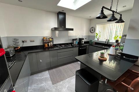 4 bedroom house to rent, Dorset Avenue, Cheadle, SK8