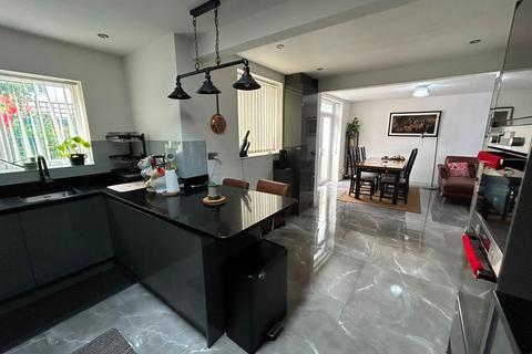 4 bedroom house to rent, Dorset Avenue, Cheadle, SK8