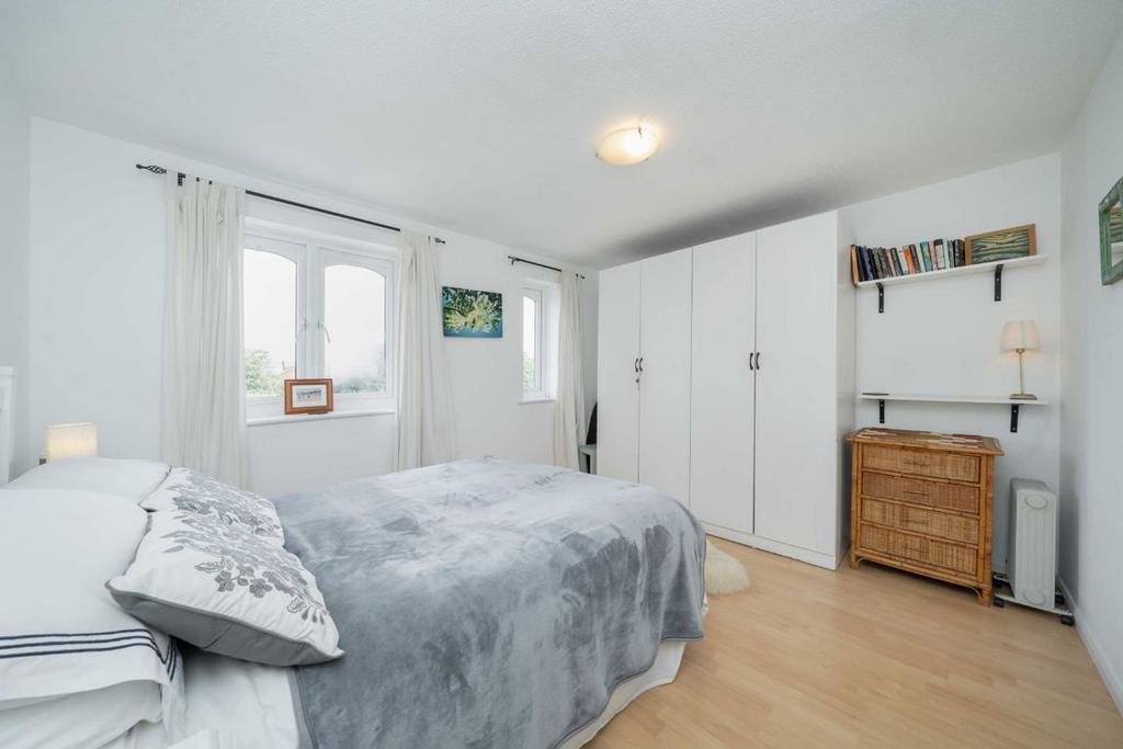 Apartment in London - View 3