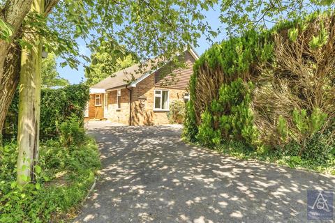 2 bedroom bungalow for sale, Hinton Road, Northamptonshire NN13