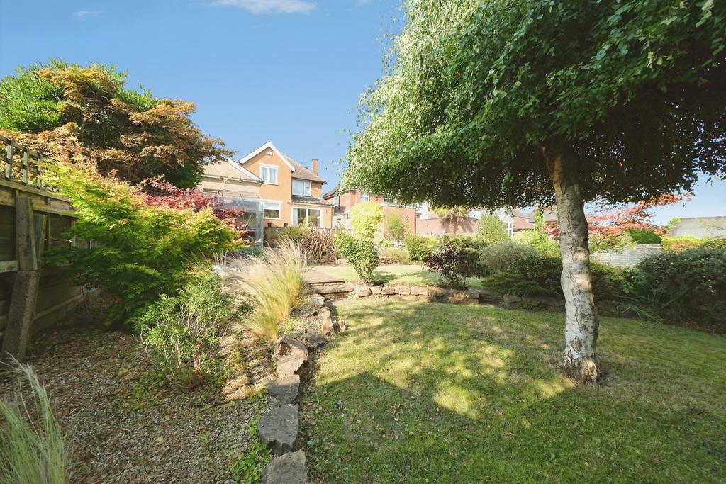House in Broxtowe, Assarts Farm Estate, Nuthall - More