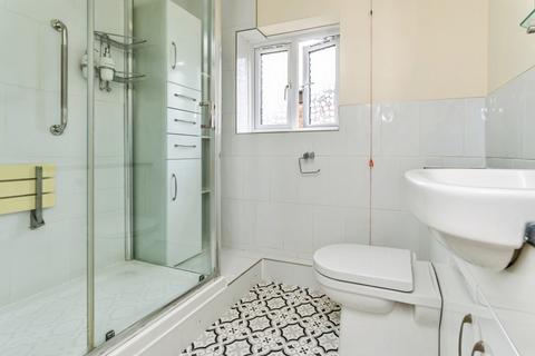 2 bedroom flat for sale, Wickham Road, Croydon, CR0