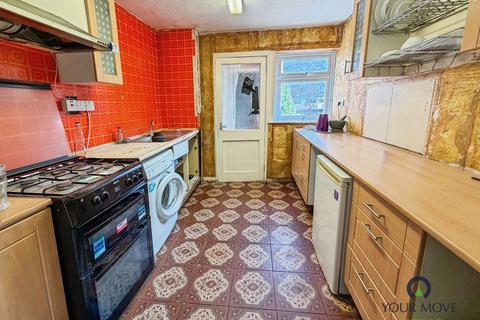 undefined, BADLOW CLOSE, ERITH DA8