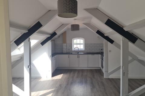 2 bedroom flat for sale, Flat 5, Tooleys Mill, 1 Old Road, Leighton Buzzard, Bedfordshire LU7 2RP