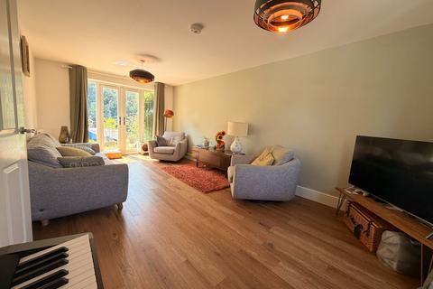 4 bedroom detached house for sale, David Hobbs Rise, Market Harborough LE16
