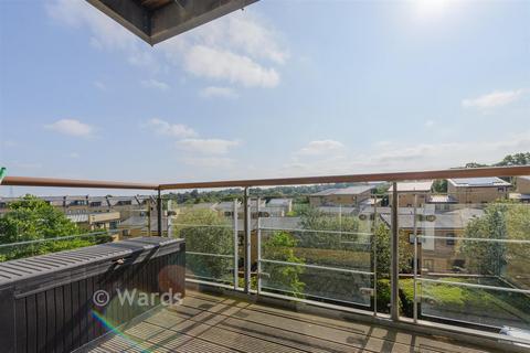2 bedroom flat for sale, Redwing Crescent, Greenhithe DA9