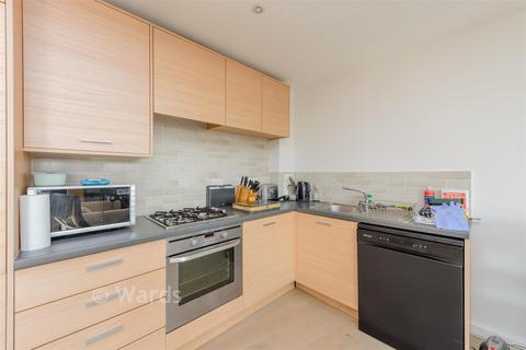 2 bedroom flat for sale, Redwing Crescent, Greenhithe DA9