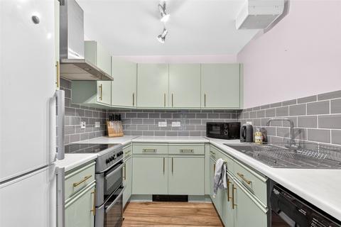 1 bedroom apartment for sale, Crowthorne Road, Bracknell, Berkshire, RG12