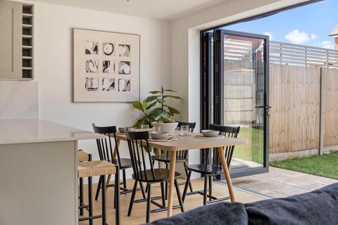 4 bedroom semi-detached house for sale, Hind Gardens, London Road, Hindhead GU26.