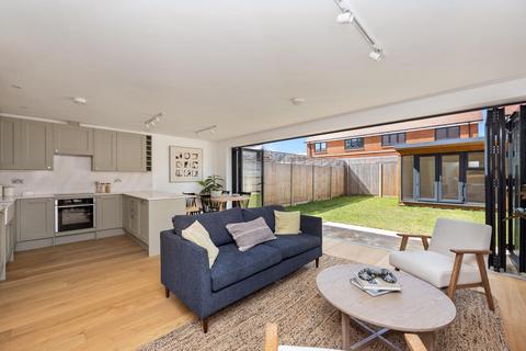 4 bedroom semi-detached house for sale, Hind Gardens, London Road, Hindhead GU26.