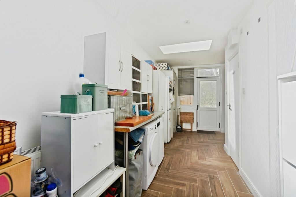 Utility room, utility
