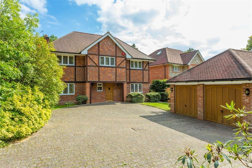 Nightingales Lane, Chalfont St Giles, Buckinghamshire 7 bed detached