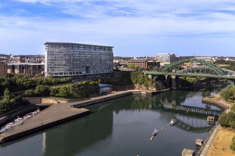 3 bedroom apartment to rent, West Wear Street, City Centre, Sunderland