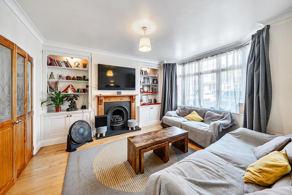 House in London - View 2