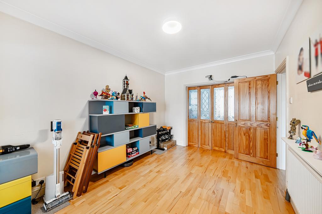 House in London - View 3