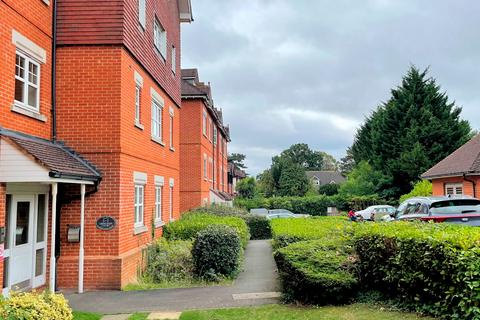 1 bed flat/apartment for rent in Heathside Road, Woking GU22