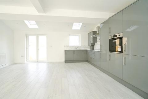 3 bedroom semi-detached house for sale, Windsor Avenue, Darton, Barnsley