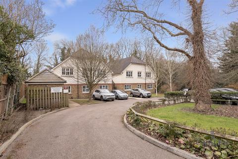 undefined, Retreat Way, Chigwell