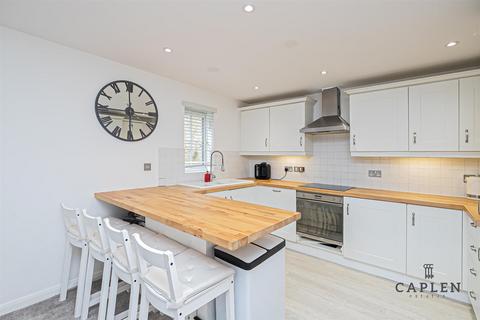 undefined, Retreat Way, Chigwell