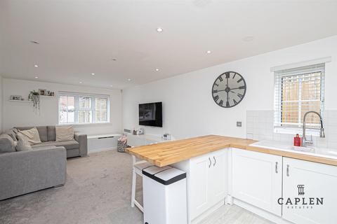 undefined, Retreat Way, Chigwell