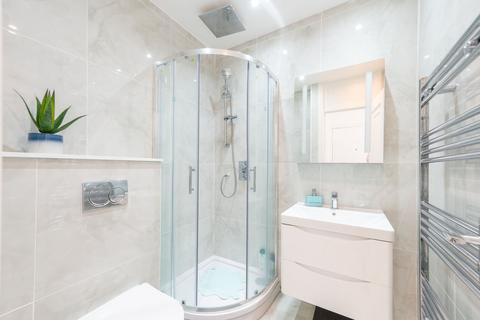 Studio to rent, Queensway, W2, Queensway, London, W2