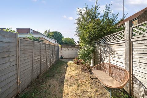 2 bedroom flat for sale, Bruce Road, Mitcham, CR4