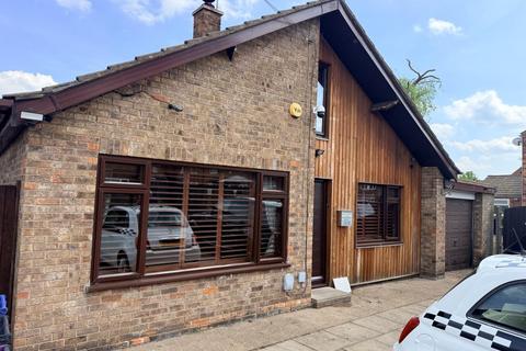 3 bedroom detached bungalow for sale, Bycroft Road, Gainsborough DN21