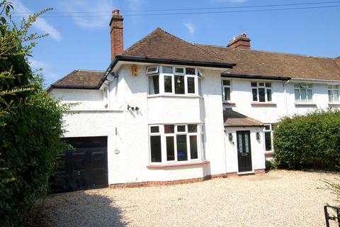 4 bed semi-detached house for rent in Leckhampton