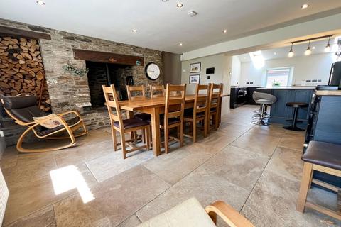 5 bedroom detached house for sale, Lawn Farm House Llantrisant Pontyclun CF72 8LQ