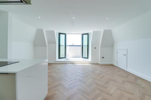 undefined, Hall Crescent, Hadleigh SS7