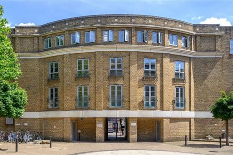 Essex Road, London, N1