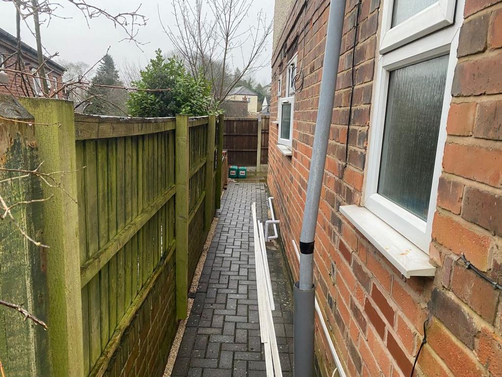 House in Nottingham, Bramcote - More