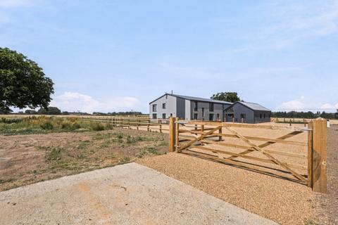4 bedroom barn conversion for sale, Woodbarn Lane, Carlton Colville