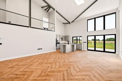 4 bedroom barn conversion for sale, Woodbarn Lane, Carlton Colville