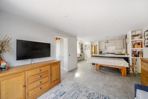 undefined, Church Road, Byfleet, KT14