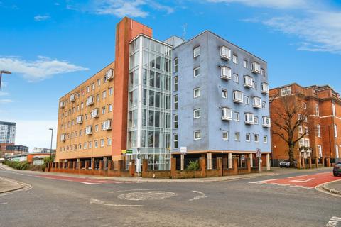 1 bed flat/apartment for rent in Anglesea Terrace, Southampton, SO14