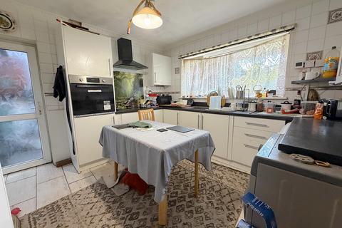 3 bedroom semi-detached house for sale, Willow Avenue, Wednesbury WS10