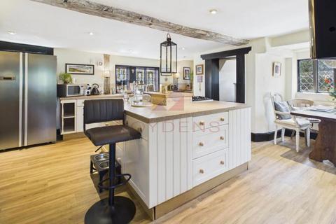 3 bedroom semi-detached house for sale, Stour Street, Sudbury, Suffolk, CO10 2AX