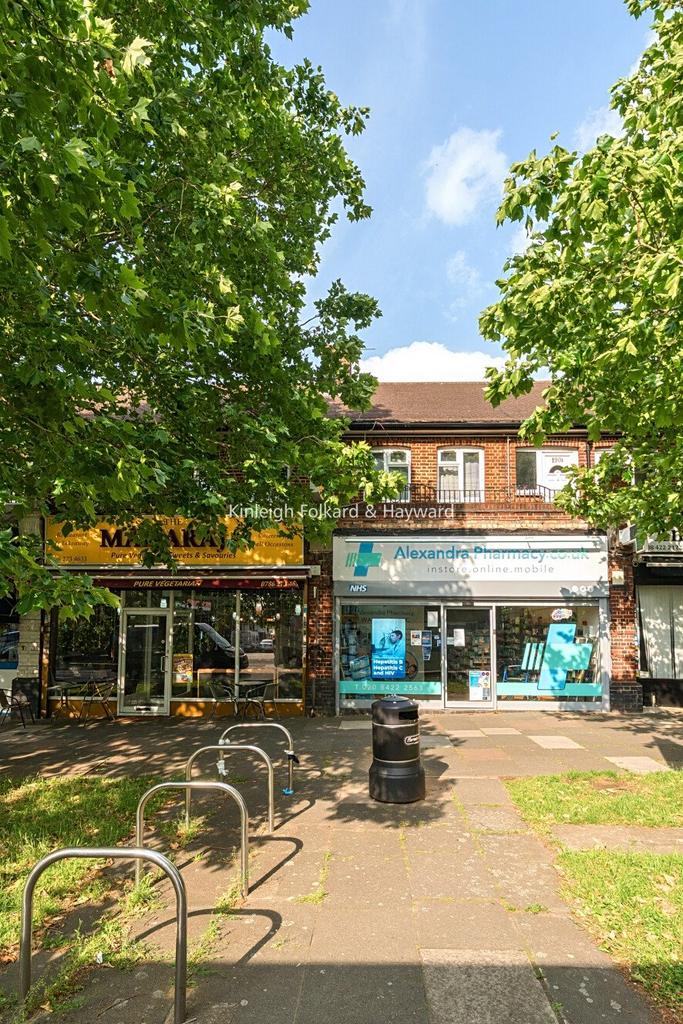 Apartment in Harrow - More