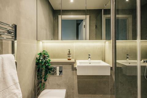 3 bedroom penthouse to rent, Canal Club, London, E9