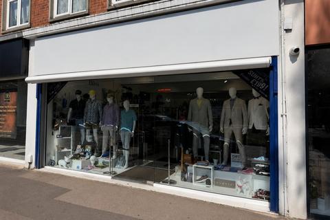 Retail property (high street) to rent, 14 Station Para Barnet EN4 0DL