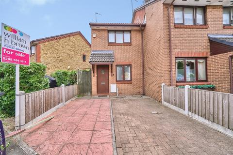 2 bedroom end of terrace house for sale, Waterside Close, Barking