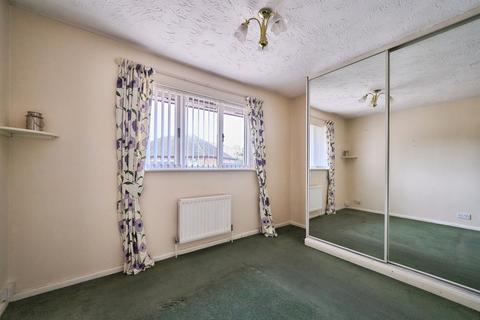 2 bedroom end of terrace house for sale, Waterside Close, Barking