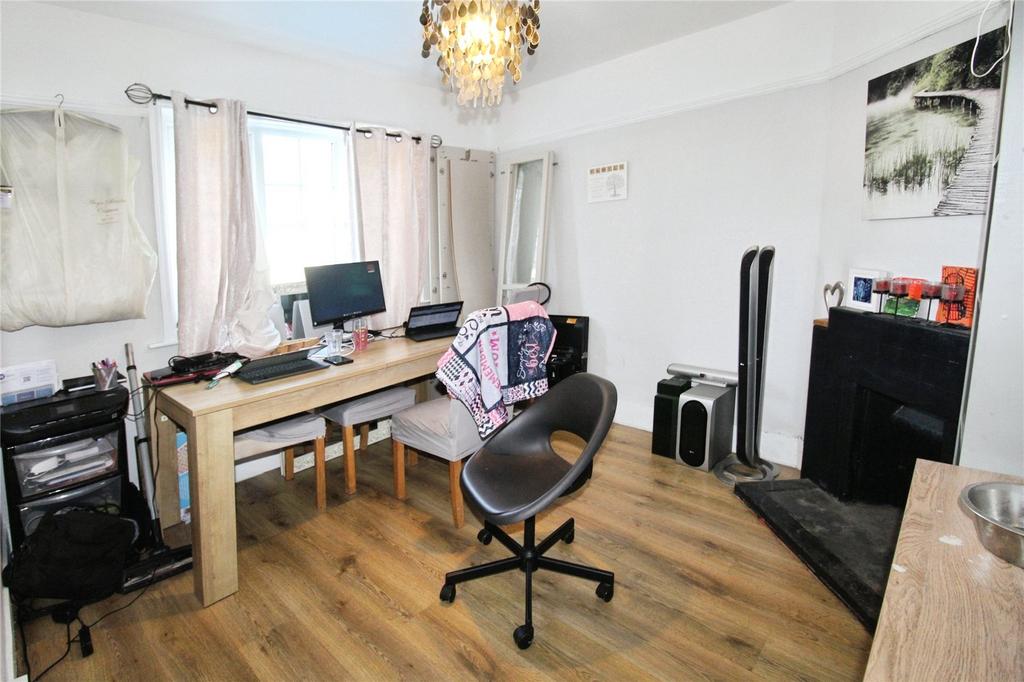 Knighton Road, Hampshire SO19 - View 5